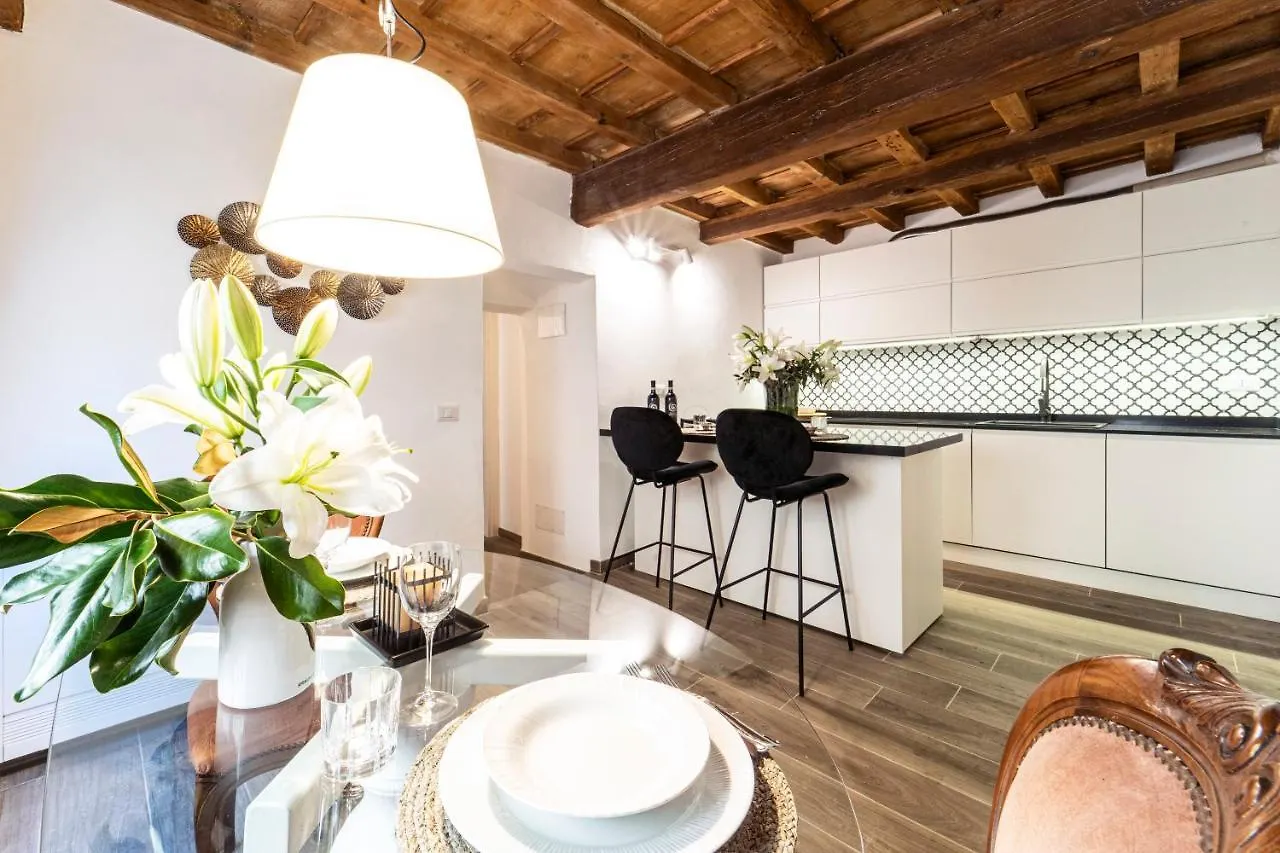 Apartment Palazzovilla Historic Building Luxury Suite Florenz