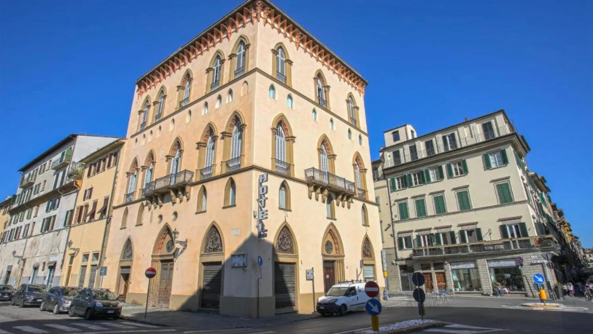 Palazzovilla Historic Building Luxury Suite Florenz Italien