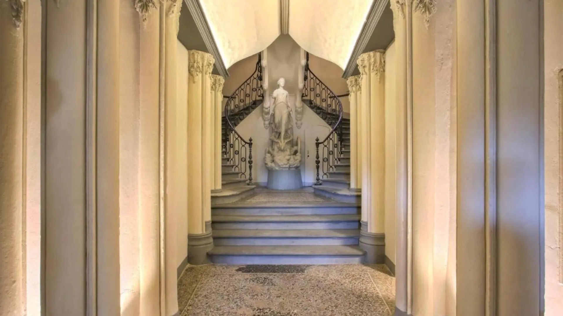Apartment Palazzovilla Historic Building Luxury Suite Florence