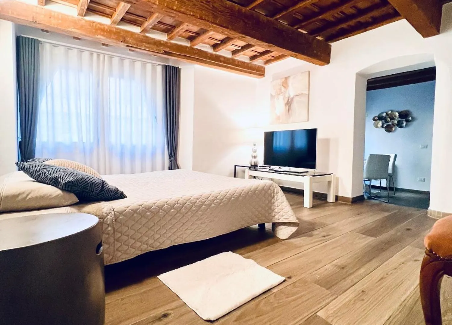 Palazzovilla Historic Building Luxury Suite Florence